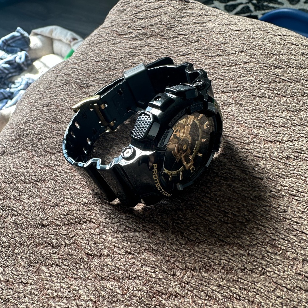 Casio G Shock Black & Gold Analog Watch - Picture 4 of 5
